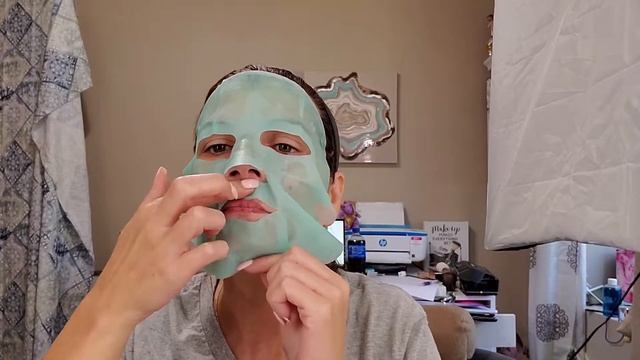 Misty's Mask Monday- Miss Spa Bee Venom the ultimate firming mask смотреть онлайн