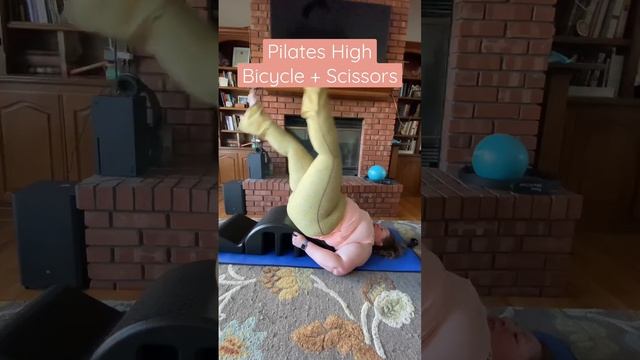Modifications for #pilates high bicycle + scissors. #marchmatness смотреть онлайн
