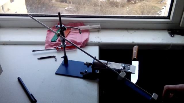 Поворотная точилка для ножей. смотреть онлайн