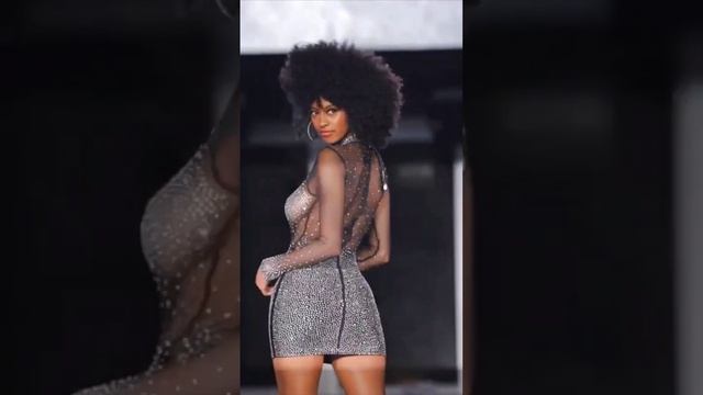 Briana Smith Runway смотреть онлайн