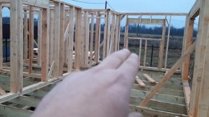 Силовой каркас стен и планировка каркасного одноэтажного дома с плоской кровлей в стиле хай тек