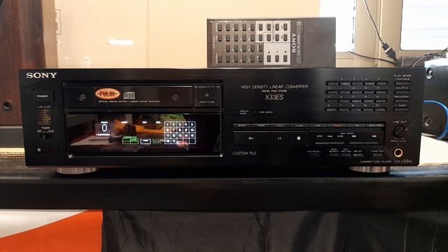 CD Player Sony X33 ES смотреть онлайн
