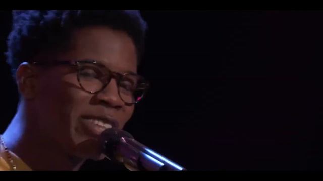 Thunderstorm Artis sings “Blackbird” by The Beatles (USA, 2020) смотреть онлайн