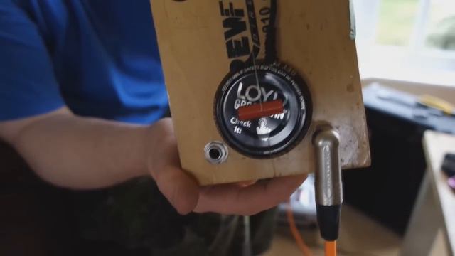 Home made cap piezo diddley bow pickup смотреть онлайн