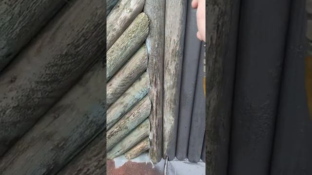 Ремонт на 2 этажной даче, грунтовка деревянного фасада с лесов и лестницы в смотреть онлайн