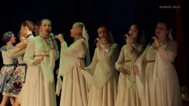 Борис Евреев Девичьи страдания( исп. Русская песня, Молодой строитель) смотреть онлайн