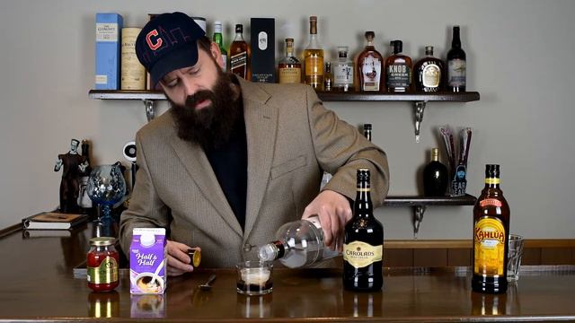 Holiday Cocktail: Carolans Irish Cream White Russian смотреть онлайн