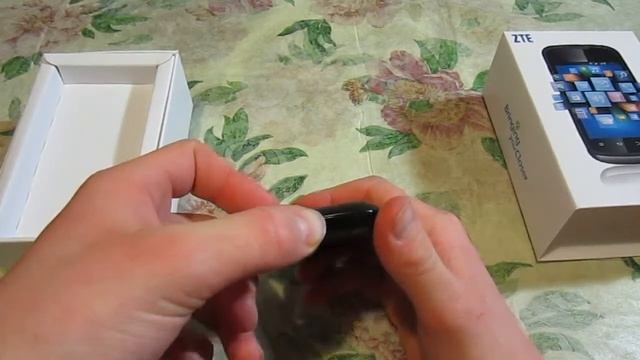 Распаковка смартфона ZTE V790 смотреть онлайн