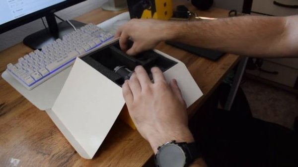 Распаковка микрофона Maono PD200X