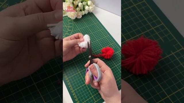 Помпон в форме сердца, из ниток для вызания. как сделать своими руками смотреть онлайн