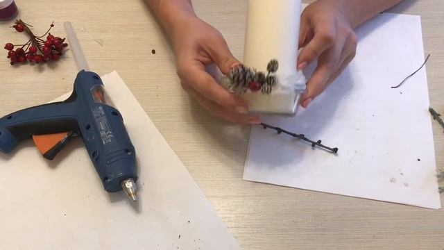 5 идей новогоднего декора из шишек |  простые и красивые поделки из шишек | Christmas DIY