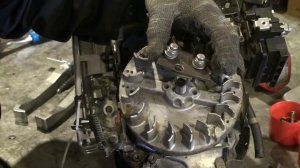 Снятие гнутого вала с двигателя газонокосилки