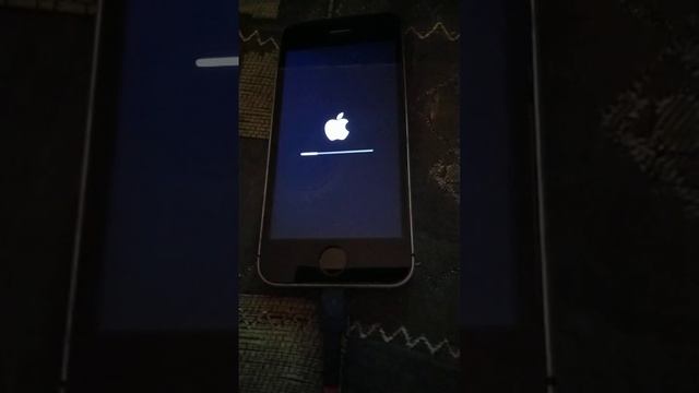 Как восстановить любой iPhone, который не включается, из состаяния кирпича. ЧАСТЬ 1. смотреть онлайн