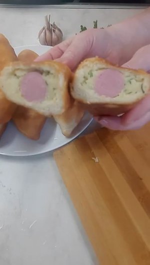 Сосиски с картошкой в тесте. #Shorts