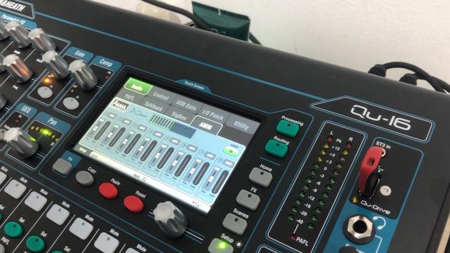 QU 16 hướng dẫn chức năng hội họp AMM- auto music mixing смотреть онлайн