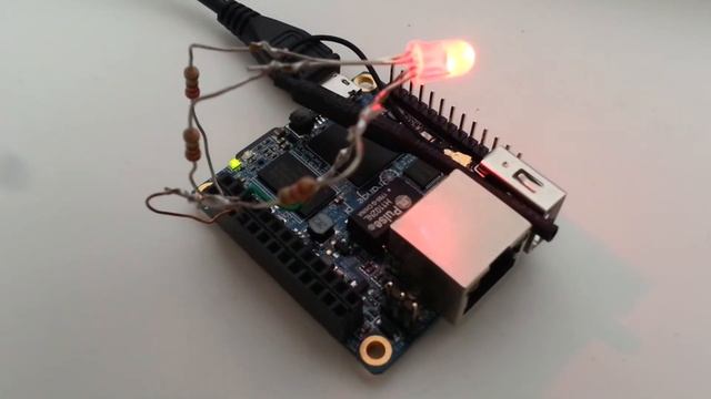 Blink LEDs using Orange Pi Zero GPIO and Python смотреть онлайн