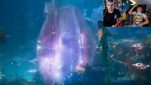 ESSAYEZ DE NE PAS RIRE AUX MONTAGES DES ABONNÉS AVEC MON PETIT FRÈRE ! (et de l'eau..) смотреть онлайн
