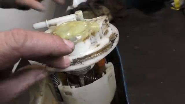 ВАЗ 2110 . 16V . Провалы, рывки, плавают обороты. Бывает не запускается (не заводится) смотреть онлайн