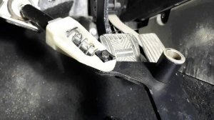 Замена троса сцепления Лада Гранта ФЛ