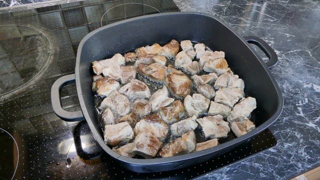 Свинско с лук и гъби на тиган | Pork With Onions And Mushroom | Свинина с луком и грибами