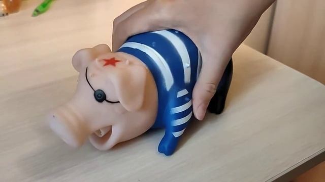 Свинья хрюкающая, как у Гоблина смотреть онлайн