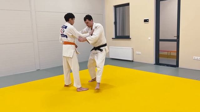 O SOTO MAKIKOMI / Отхват с захватом руки под плечо / 大外巻込 смотреть онлайн