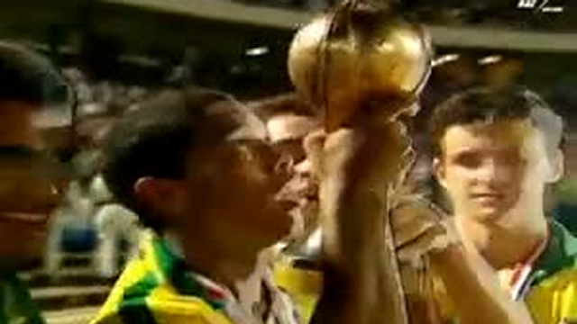 Рональдиньо - величайший из футболистов!!! смотреть онлайн