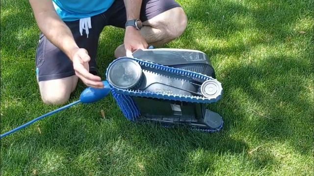 MAYTRONICS DOLPHIN S100 ROBOTIC POOL CLEANER REVIEW | Best Robotic Pool Cleaner? смотреть онлайн
