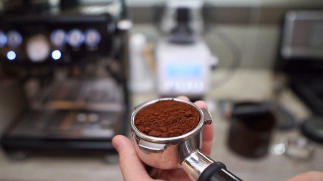 Breville Smart Grinder Pro Unboxing and Grind Settings смотреть онлайн