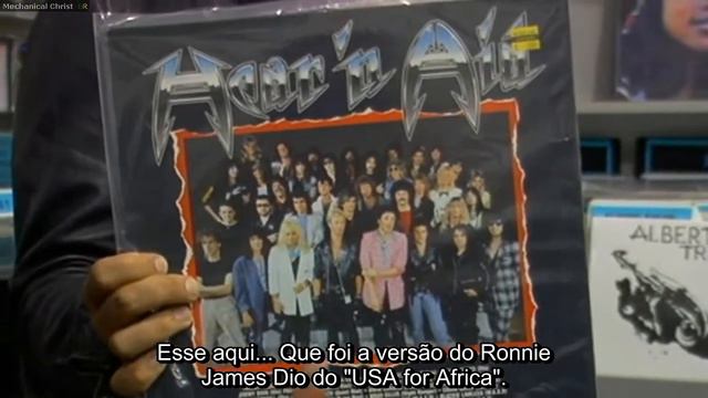 Twiggy fala sobre alguns de seus discos favoritos (Amoeba.com) смотреть онлайн