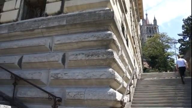 Лозанна Лестница и вид на площадь смотреть онлайн