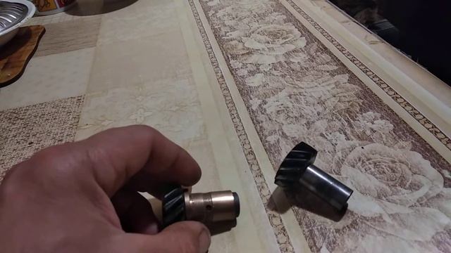 Горит лампа давления масла? Нет давления? Сорвало шлицы привода масло насоса? Как не допустить?