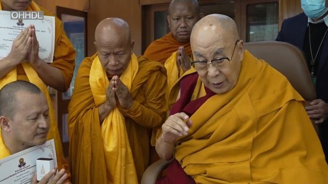Далай-лама и тайские монахи смотреть онлайн
