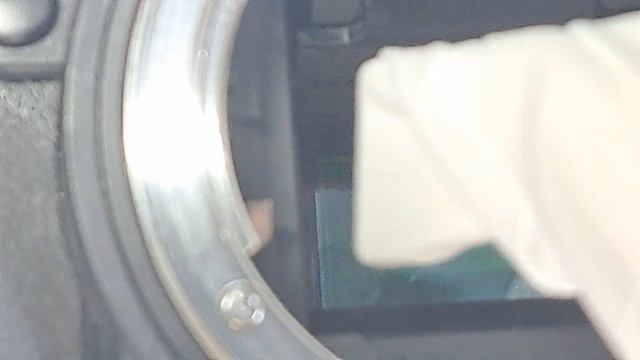 чистим старый d7000 набором prokit1 Cleaning Camera Sensor смотреть онлайн