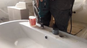 Как просверлить отверстие в раковине для смесителя ч.2