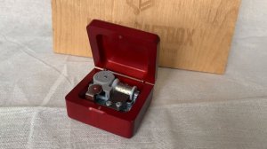 Музыкальная шкатулка "Парк Юрского периода" jurassic park music box