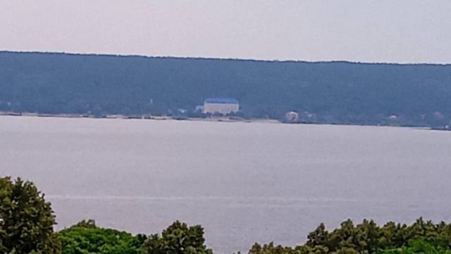 На берегу Волги смотреть онлайн