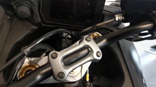 158710 Suzuki GSX-S1000 GT смотреть онлайн