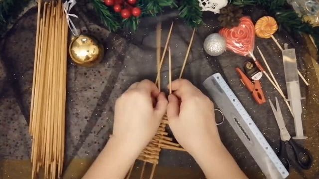 Ёлочка из бумажных трубочек смотреть онлайн