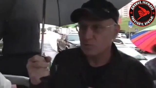 "- Сейчас мы едем в Душанбе-2. Вот есть Шереметьево-2, а здесь Душанбе-2. Там русских осталось проце смотреть онлайн