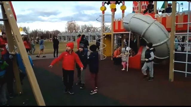 Как дела? Нормально! Нормально не реально! смотреть онлайн