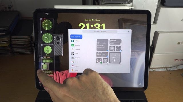 How To Add Widgets to Lock Screen on iPad iPadOS 17 смотреть онлайн