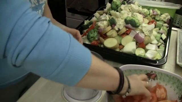 вкуснейший рецепт овощного рагу в духовке.Великолепный обед,гарнир,отлично подойдет для диеты и пос смотреть онлайн