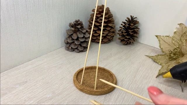Ёлочки своими руками быстро и просто / Креативные ёлки / Стильный Новый год 2022 / DIY смотреть онлайн