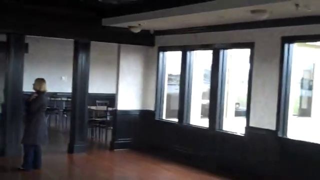 Vue ballroom looking out смотреть онлайн
