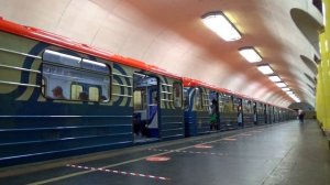 Электропоезд 81-717/714.5 «Номерной» №54 на ст. метро Рижская (снято до закрытия 21.08.20)