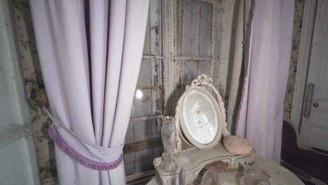 Abandoned 17th Century Hogwarts Castle ~ Everything Left Behind! смотреть онлайн