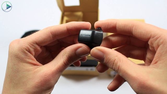 Déballage du Gear Fit le bracelet connecté de Samsung (Unboxing) en Français смотреть онлайн