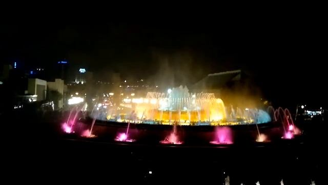 Фонтан в Барселоне смотреть онлайн