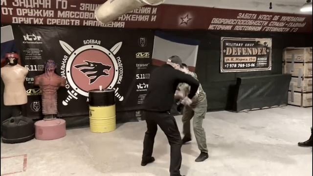 Ножевой бой! смотреть онлайн